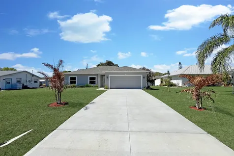 418 Easy Street Sebastian FL 32958