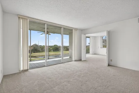 3507 Oaks Way Pompano Beach FL 33069
