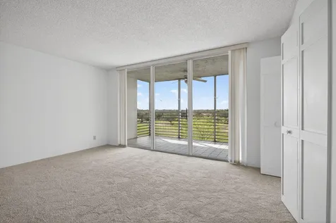 3507 Oaks Way Pompano Beach FL 33069