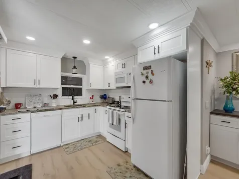 309 Ne Pinelake Village Boulevard Jensen Beach FL 34957