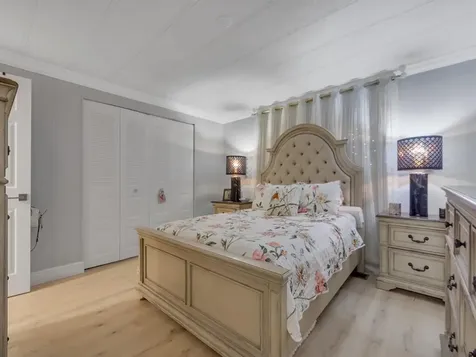 309 Ne Pinelake Village Boulevard Jensen Beach FL 34957