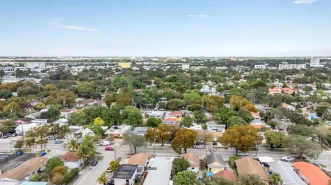 2428 NW 28th Street Miami FL 33142