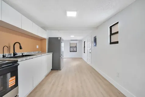2428 NW 28th Street Miami FL 33142