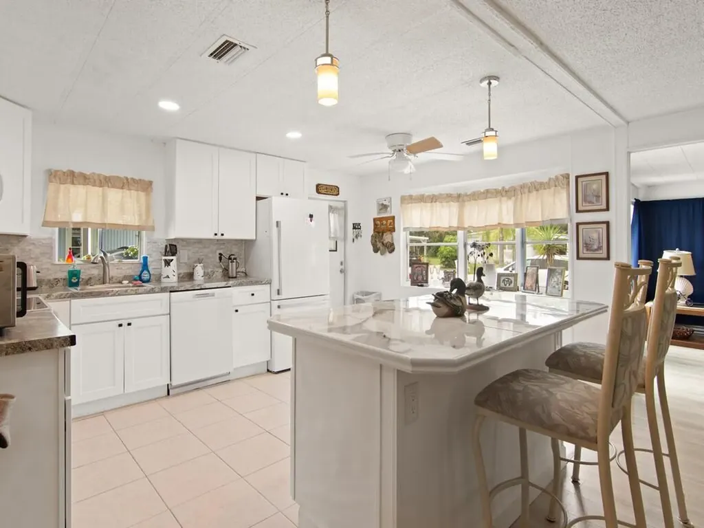8 Brisa Lane Port Saint Lucie FL 34952