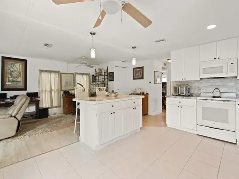 8 Brisa Lane Port Saint Lucie FL 34952