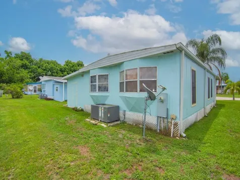 8 Brisa Lane Port Saint Lucie FL 34952