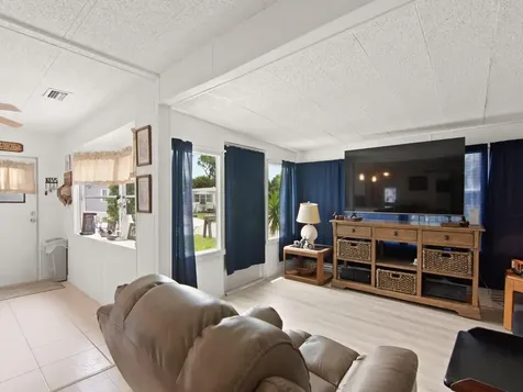 8 Brisa Lane Port Saint Lucie FL 34952