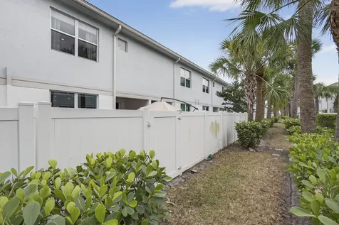1825 Sandpiper Pointe Place Deerfield Beach FL 33442