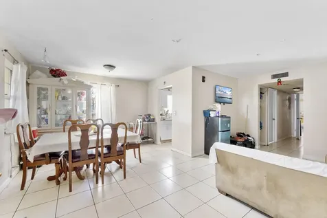 29 S D Street Lake Worth Beach FL 33460
