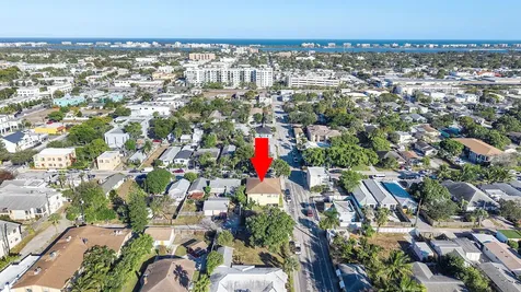 29 S D Street Lake Worth Beach FL 33460