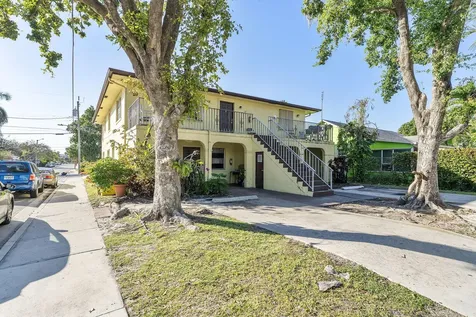 29 S D Street Lake Worth Beach FL 33460