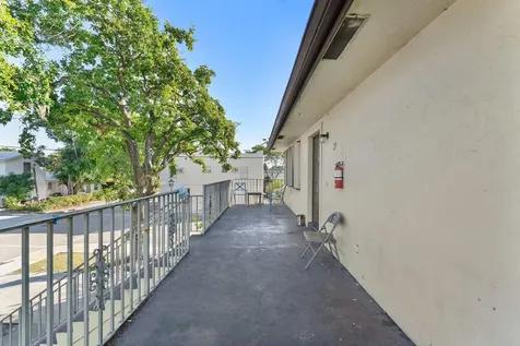 29 S D Street Lake Worth Beach FL 33460