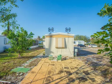 335 Ne Tropicalia Lane Jensen Beach FL 34957