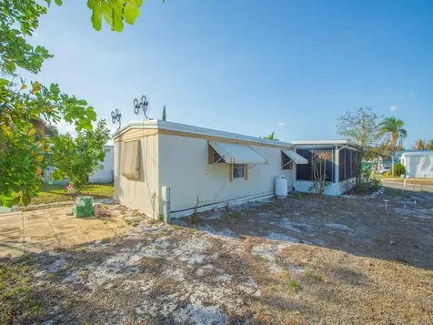 335 Ne Tropicalia Lane Jensen Beach FL 34957