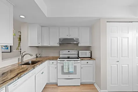 27 Abbey Lane Delray Beach FL 33446