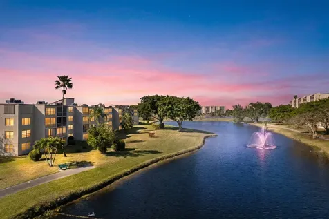 27 Abbey Lane Delray Beach FL 33446