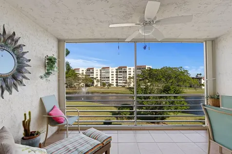 27 Abbey Lane Delray Beach FL 33446
