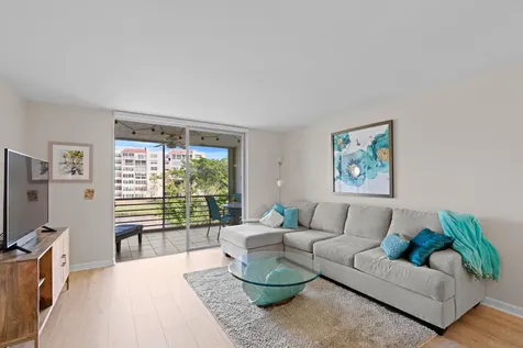 27 Abbey Lane Delray Beach FL 33446
