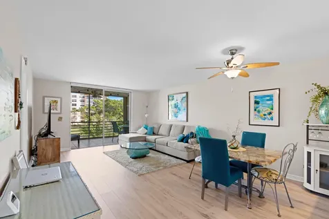 27 Abbey Lane Delray Beach FL 33446