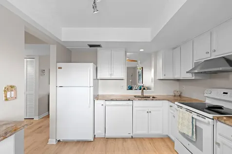 27 Abbey Lane Delray Beach FL 33446