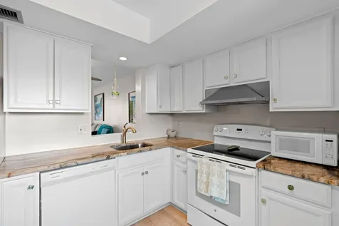 27 Abbey Lane Delray Beach FL 33446