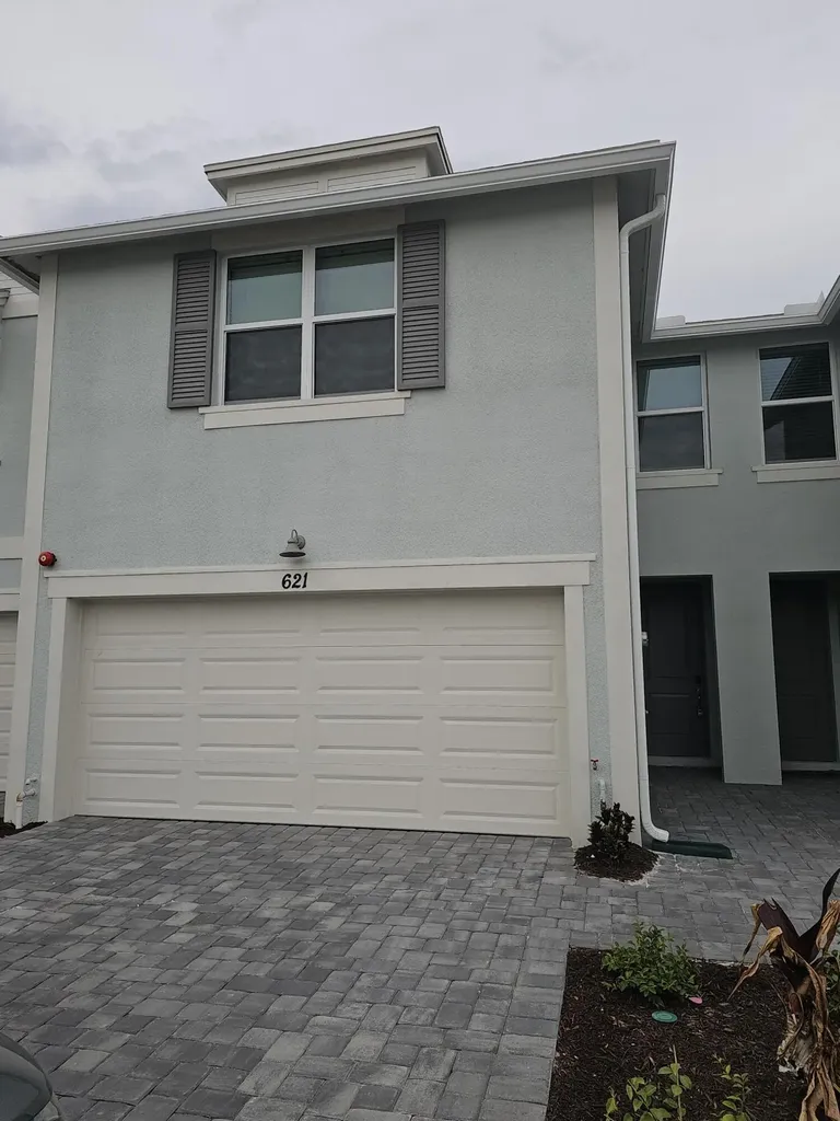 621 Salisbury Circle Fort Pierce FL 34982