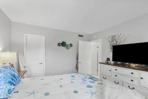 2350 Ne 14th Street Causeway Pompano Beach FL 33062