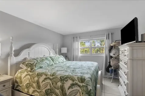 2350 Ne 14th Street Causeway Pompano Beach FL 33062