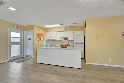2350 Ne 14th Street Causeway Pompano Beach FL 33062