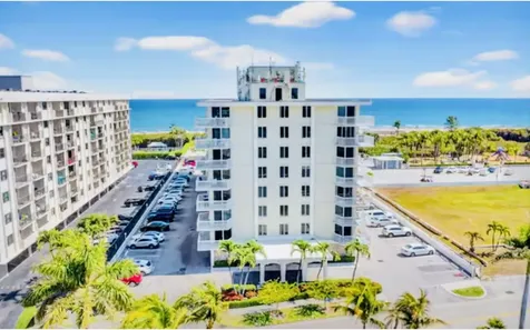 125 S Ocean Avenue Palm Beach Shores FL 33404