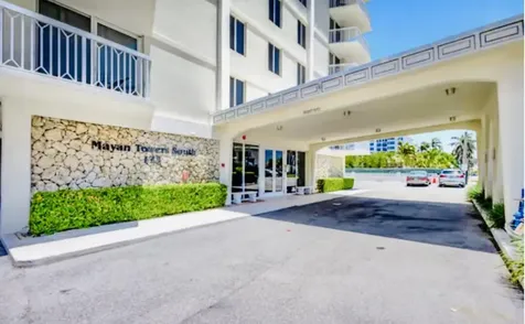 125 S Ocean Avenue Palm Beach Shores FL 33404