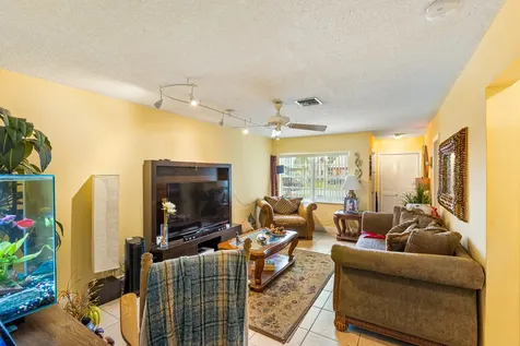 7651 NW 74th Avenue Tamarac FL 33321