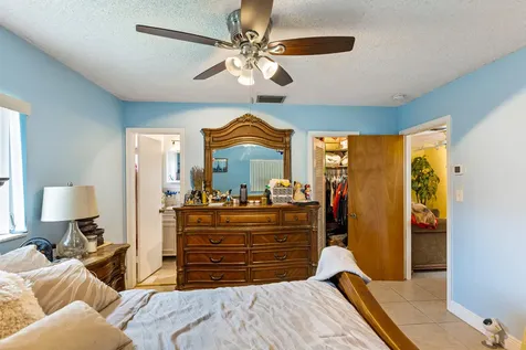 7651 NW 74th Avenue Tamarac FL 33321