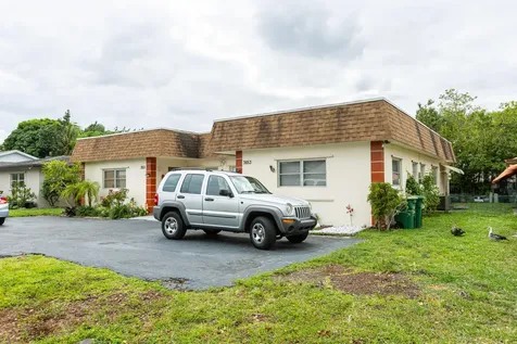 7651 NW 74th Avenue Tamarac FL 33321