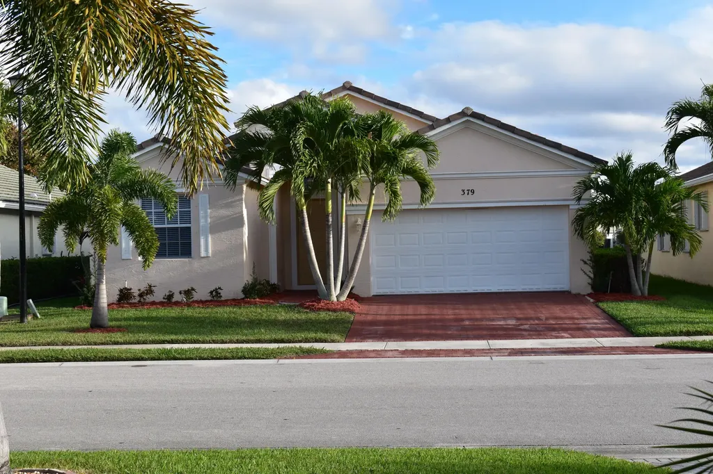 379 SW Lake Forest Way Port Saint Lucie FL 34986