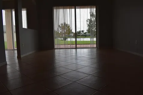379 SW Lake Forest Way Port Saint Lucie FL 34986
