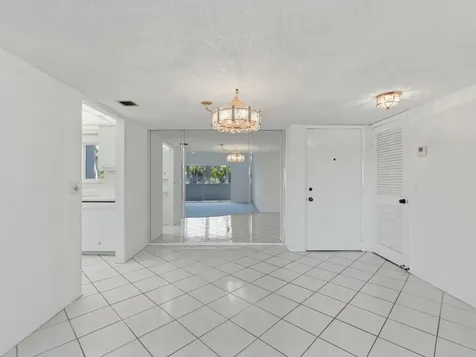 2580 Boundbrook Boulevard Palm Springs FL 33406