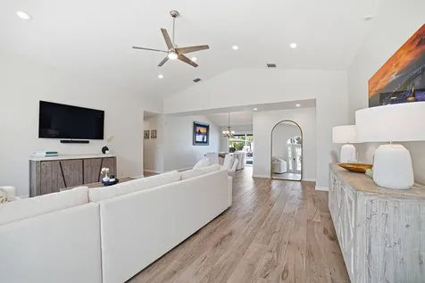 2281 SE 11th Street Pompano Beach FL 33062