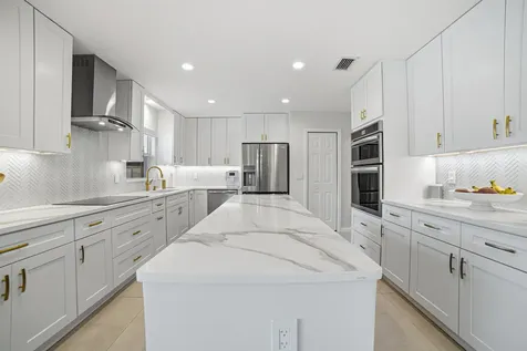 2281 SE 11th Street Pompano Beach FL 33062