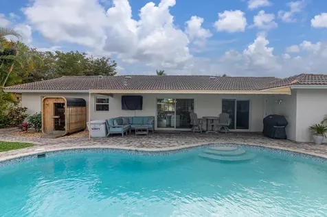 2281 SE 11th Street Pompano Beach FL 33062