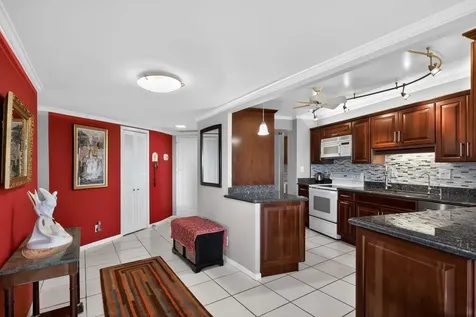 3000 Holiday Drive Fort Lauderdale FL 33316