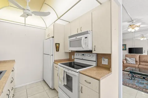 2056 Exeter D Boca Raton FL 33434