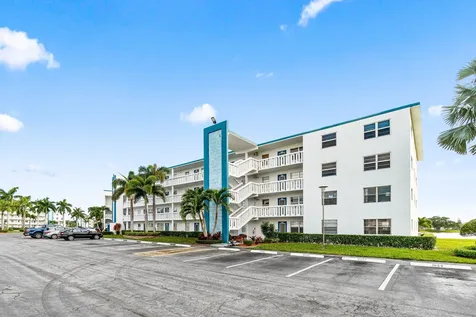 2056 Exeter D Boca Raton FL 33434