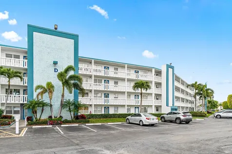 2056 Exeter D Boca Raton FL 33434