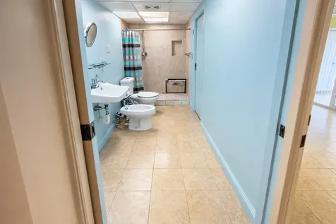 35 Waterford B Delray Beach FL 33446