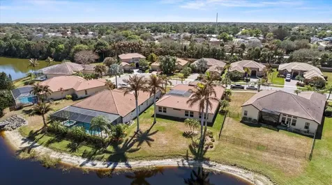 814 Sw Saint Julien Court Port Saint Lucie FL 34986