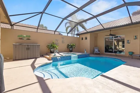814 Sw Saint Julien Court Port Saint Lucie FL 34986