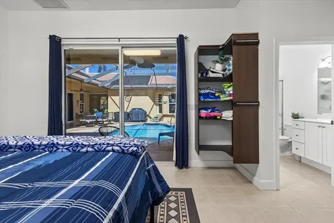 814 Sw Saint Julien Court Port Saint Lucie FL 34986
