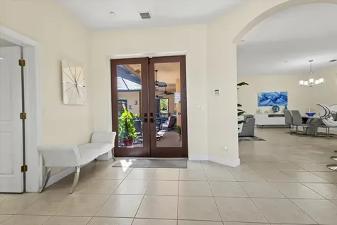 814 Sw Saint Julien Court Port Saint Lucie FL 34986