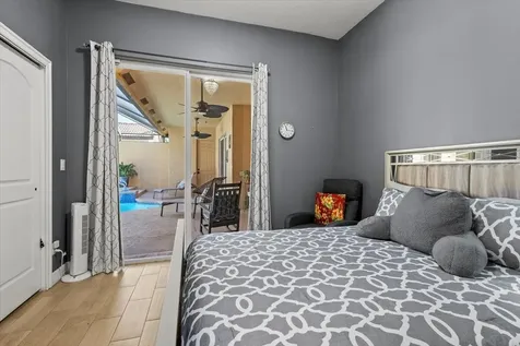 814 Sw Saint Julien Court Port Saint Lucie FL 34986